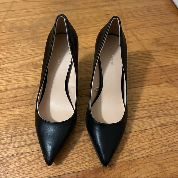 Ann Taylor Black Pointed-Toe Heels – Croc-Embossed Detail, Size 9 - Picture 1 of 7